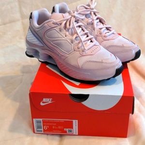 Women's Nike Shoe Enigma, size 6.5.